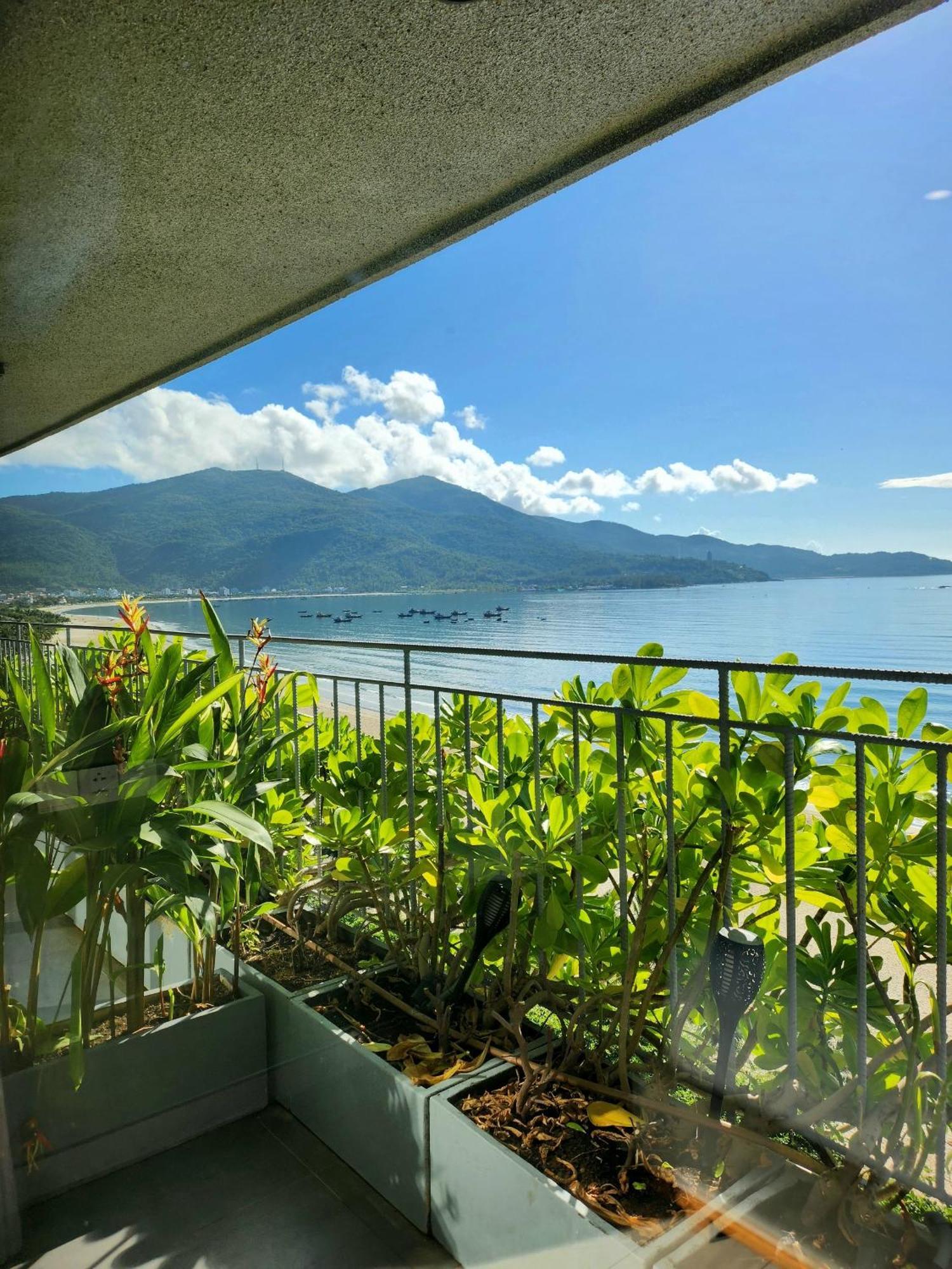 Leaf Beachfront Hotel 다낭 외부 사진