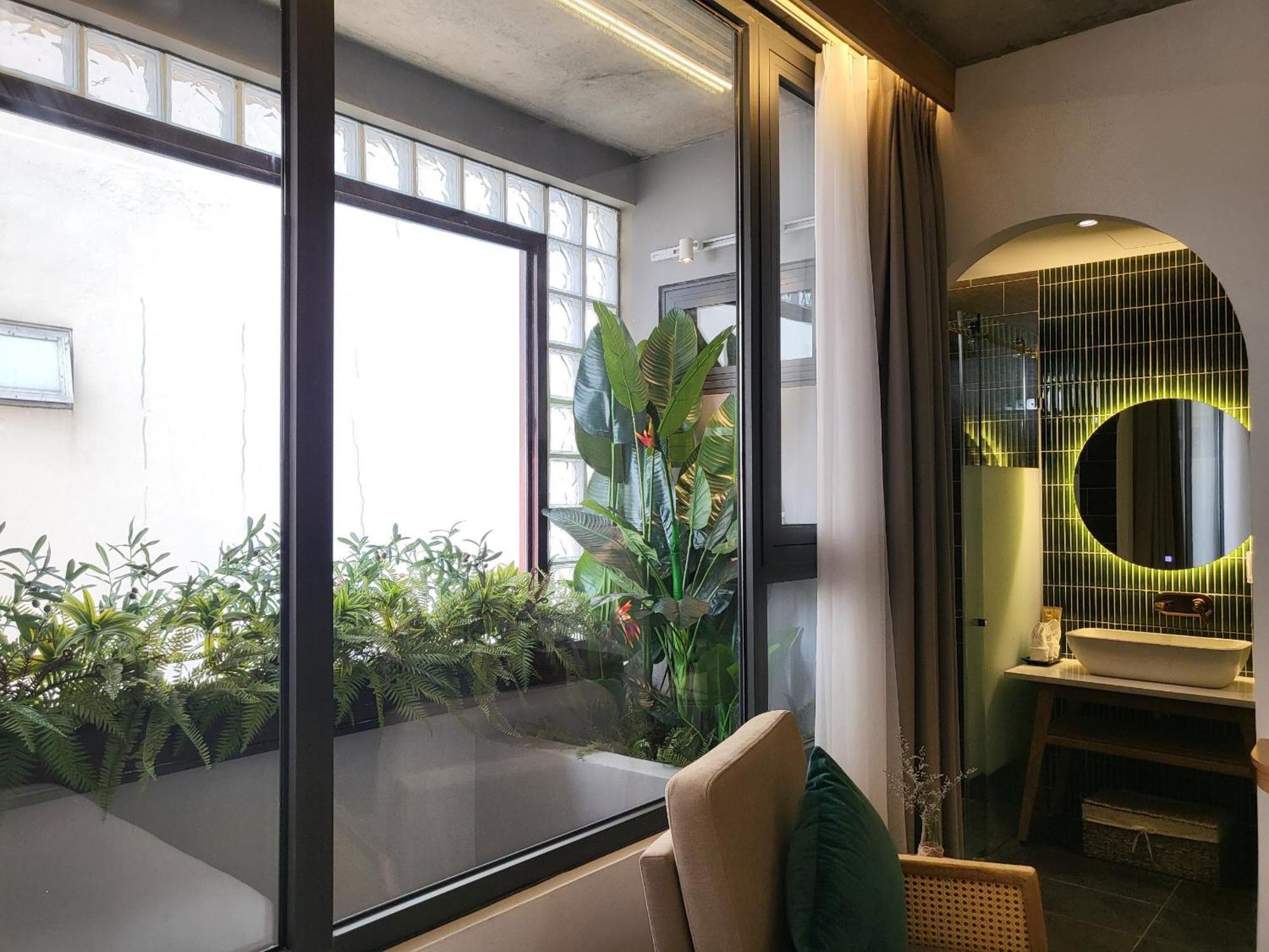 Leaf Beachfront Hotel 다낭 외부 사진